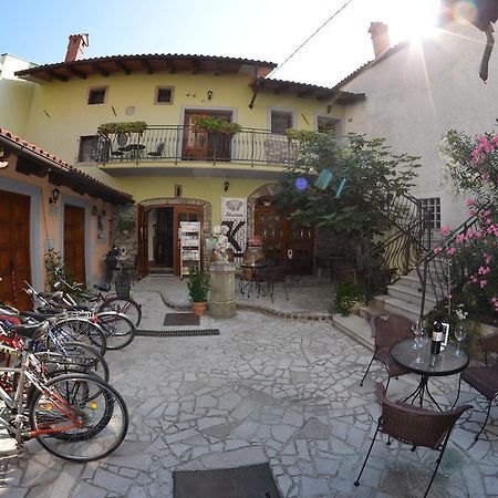Guesthouse Koren At Winery Vipava Buitenkant foto