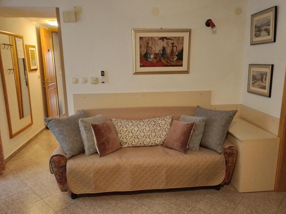 Guesthouse Koren At Winery Vipava Buitenkant foto